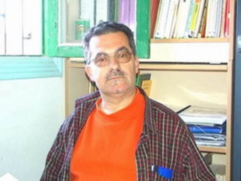 Juan Mellado periodista y director del Centro de Adultos de Chipiona