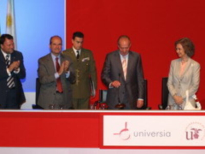 Los Reyes en Sevilla clausuraron el I Encuentro de Rectores de Universidad.