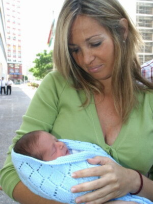 Canales Rivera nos presenta a su primer hijo tras ser dado de alta