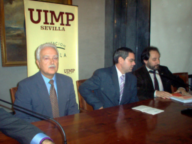 Demetrio Pérez inaugura encuentro sobre Hacienda Local en la UIMP