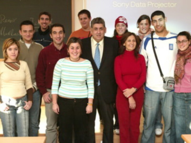 Miguel Gallardo y Aurora Cosano,conferenciantes en la Universidad de Sevilla