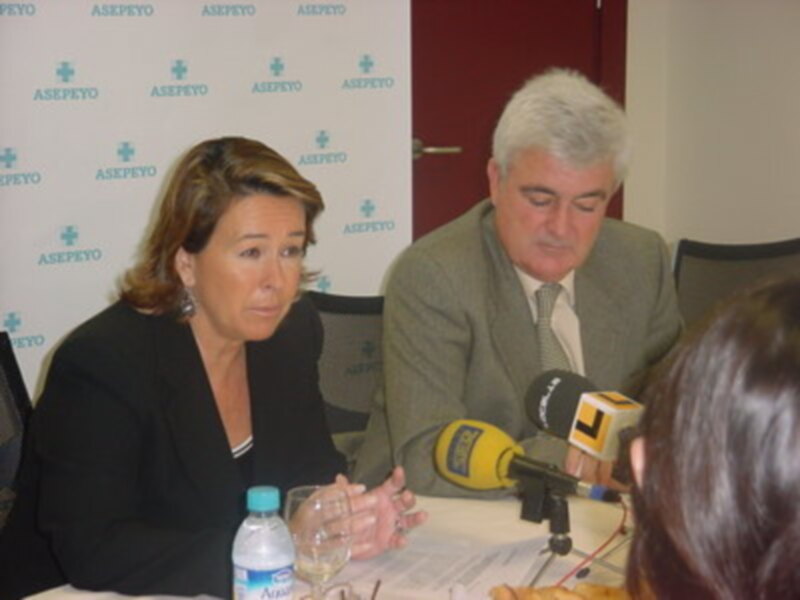 Más de 36.500 empresas en Andalucía podrán promocionar la salud de sus trabajadores con los programas ex  fúmate, comer bien- v