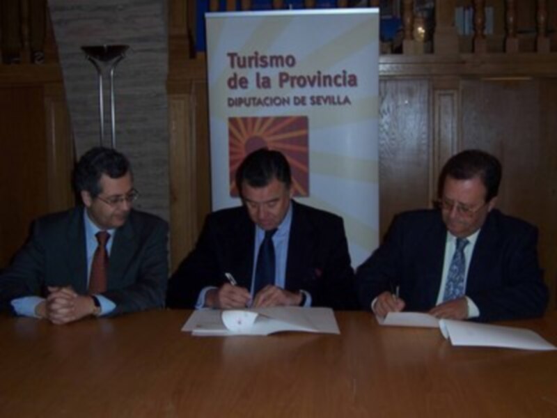 Tursimo de la provincia patrocinará el Certamen de Diseñadores Noveles del SIMOF 2006