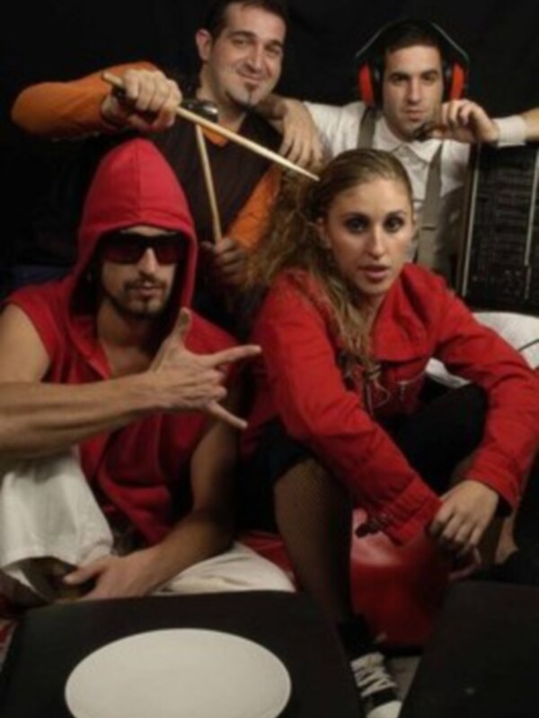 El grupo musical La Kinky Beat actuará en Granada, Córdoba y Sevilla