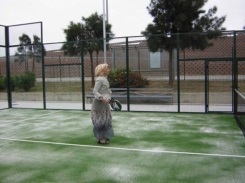 La Alcaldesa de Cádiz inauguró unas nuevas pistas de padel en el Centro Naútico Elcano