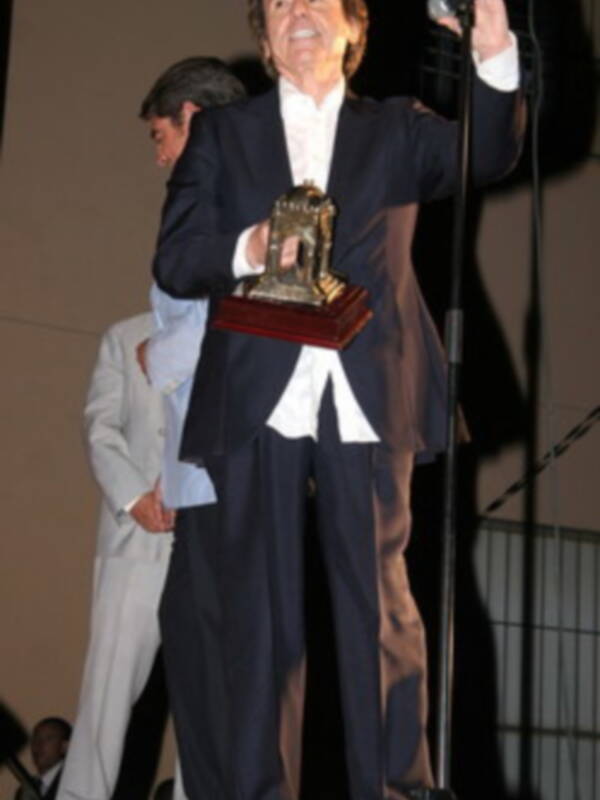 Raphael homenajeado en el potaje gitano de Utrera