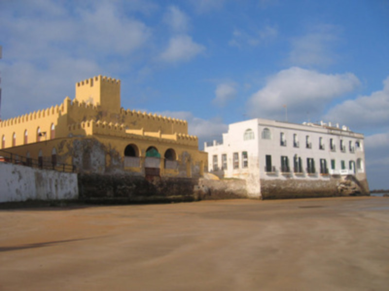 El castillo de Chipiona, donde veraneba la Condesa de Barcelona, madre del Rey , se convertira en museo de Rocio Jurado .