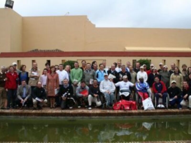 La Junta forma a 30 técnicos deportivos en la práctica del golf adaptado durante tres días en San Roque