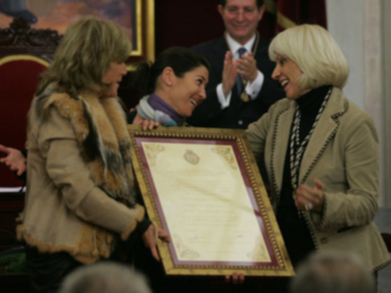 El Ayuntamiento de Cádiz nombra a Sara Baras hija adoptiva de la ciudad