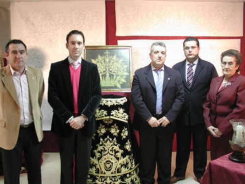 Presentado el diseño de la nueva Corona de la Virgen de los Dolores de Gines