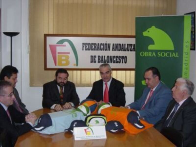 FIRMADO CONVENIO CAJAMADRID-FEDERACIÓN ANDALUZA DE BALONCESTO PARA 2007