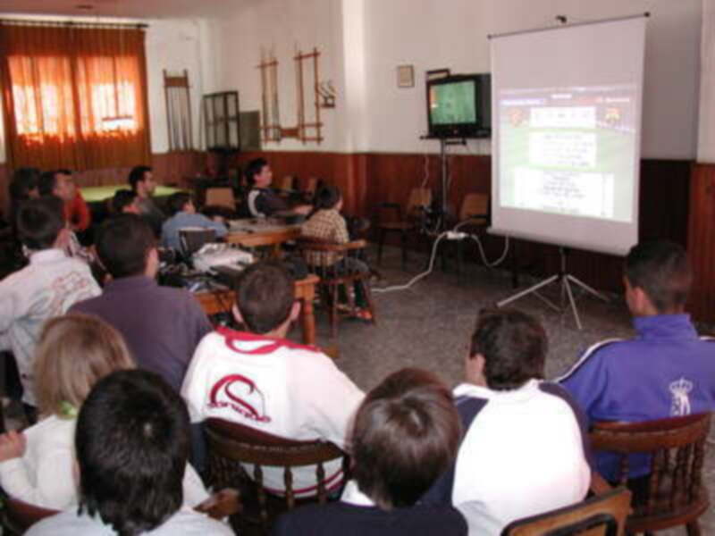 Ocio saludable para los jóvenes de Gines en el primer Torneo de Videoconsolas de la localidad