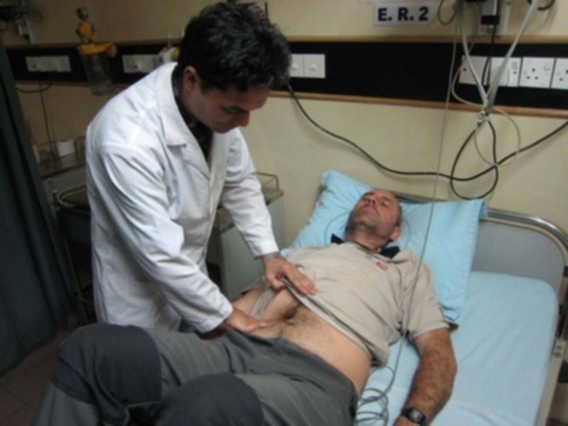 Pedro López trasladado a un hospital de Katmandú por sufrir un cólico nefrítico