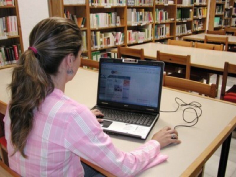 La Biblioteca Municipal de Gines estrena una zona WI-FI totalmente gratuita para los vecinos