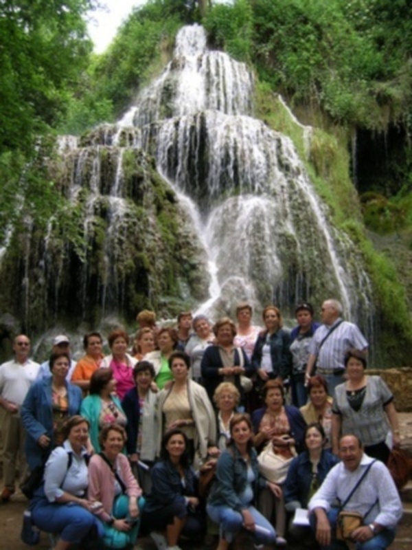 Los alumnos del Centro de Adultos de Gines visitaron Aragón