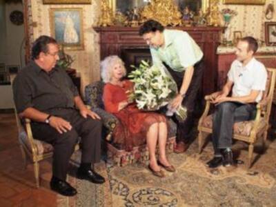 LA DUQUESA DE ALBA SALUDA A LOS LECTORES Y RESPONSABLES DE sevillapress.com