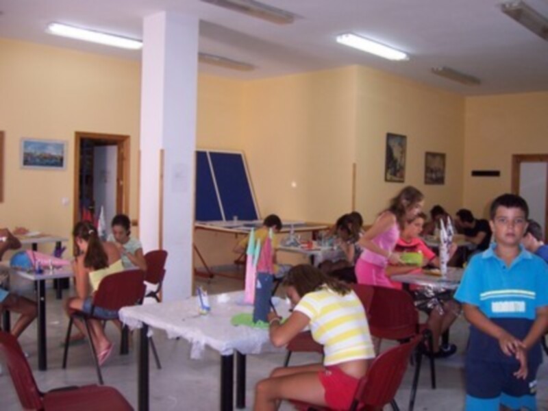 Los jóvenes de Gines disfrutaron de una alternativa de ocio estival con el Refréscate en Verano 