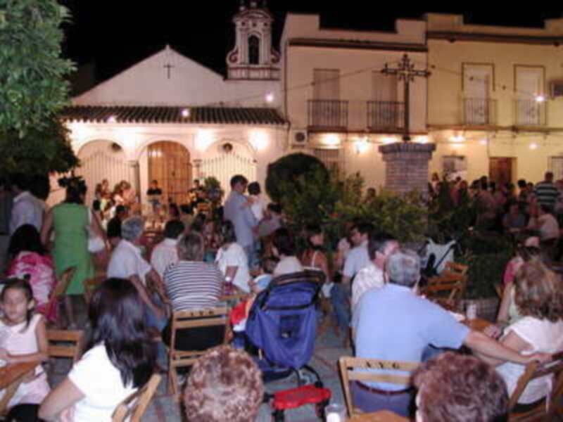 Las Plazas con Encanto de Gines concluyen con un lleno absoluto