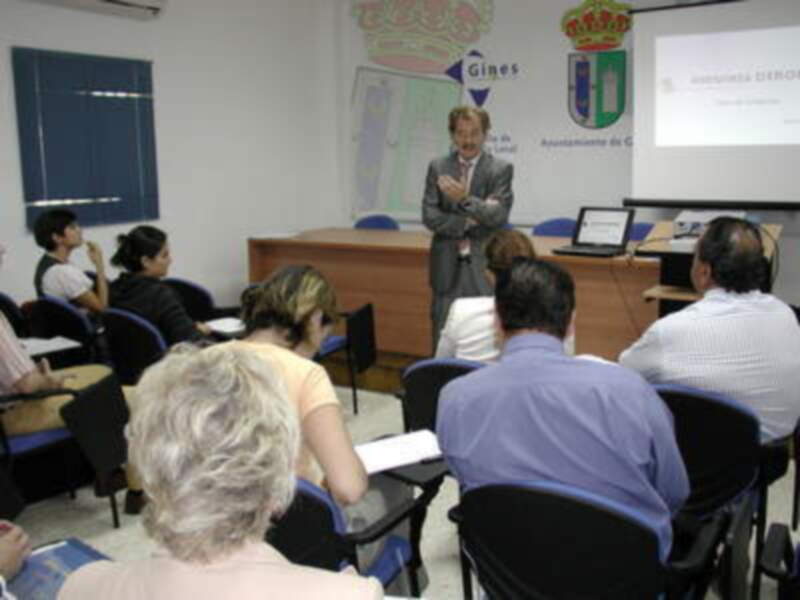 Gines: concluye el curso de creación y desarrollo de empresas en El Aljarafe