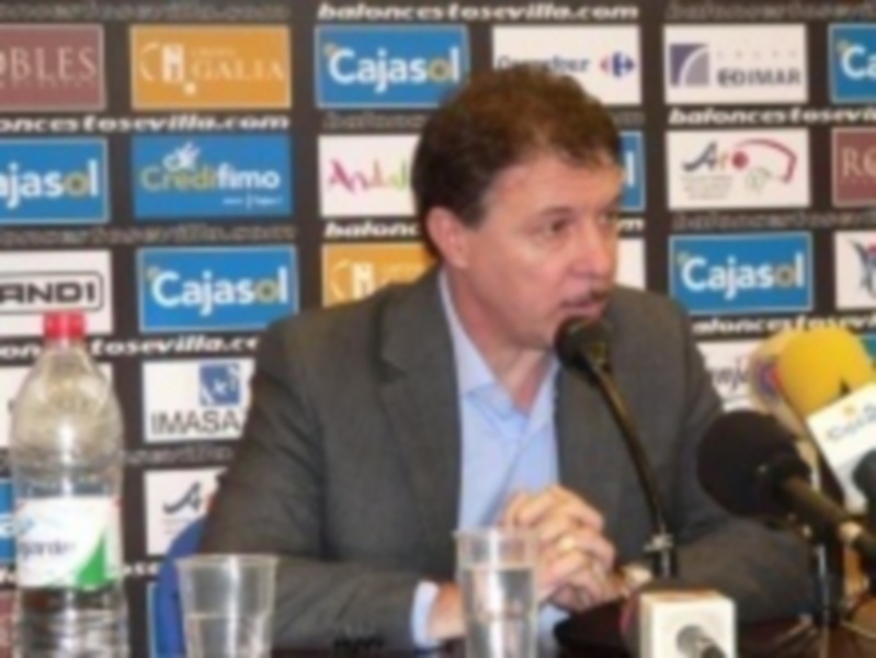 Rubén Magnano "Me duele en el alma que hayamos perdido porque un victoria nos hubiera dado el oxígeno que necesitamos"