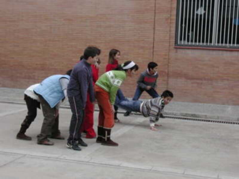 Gines: juegos y gymkhanas para prevenir las adicciones entre los jóvenes