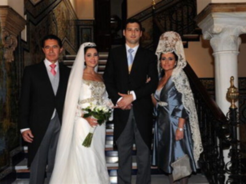 SE CASÓ LA HIJA DEL TORERO JOSÉ ANTONIO CAMPUZANO Y LUPE VEGA, DESCENDIENTE DE GITANILLO DE TRIANA