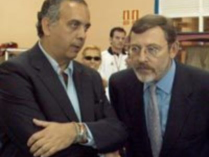 Insignia de oro brillantes de la FEB para Jaime Lissavetzky