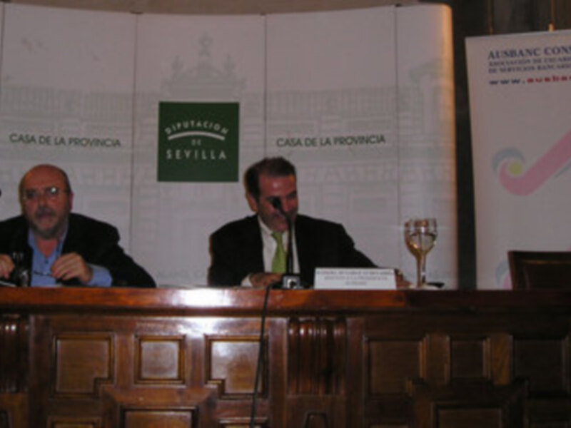 AUSBANC. El Consumo: la revolución cotidiana de los ciudadanos. Análisis y soluciones del Partido Socialista Obrero Español de Andalucía.