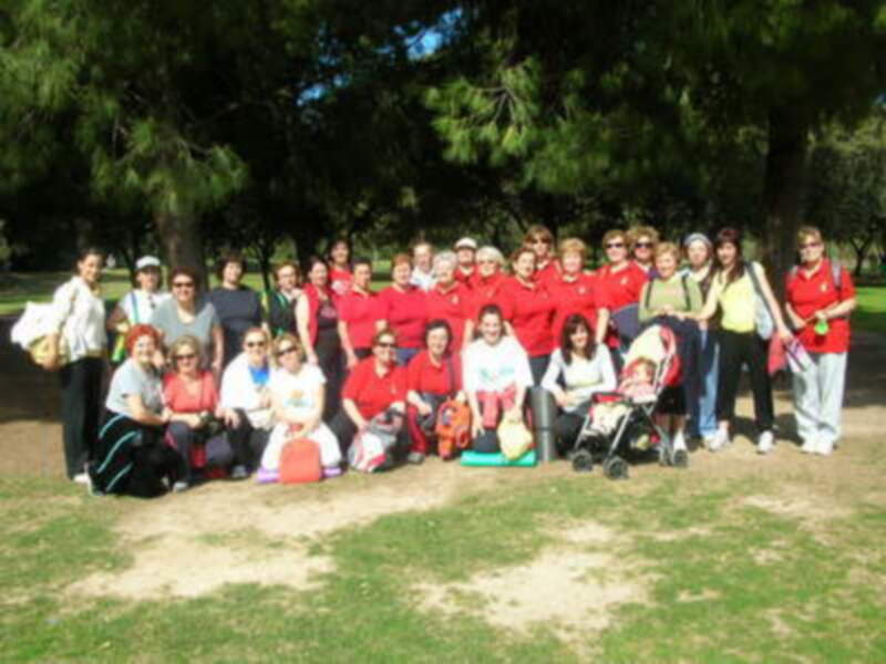 Las mujeres de Gines disfrutaron de un encuentro lúdico en el Parque del Alamillo 