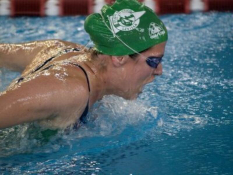 Corina Marín y Amelia Quintanilla hacen doblete para el náutico en natacion