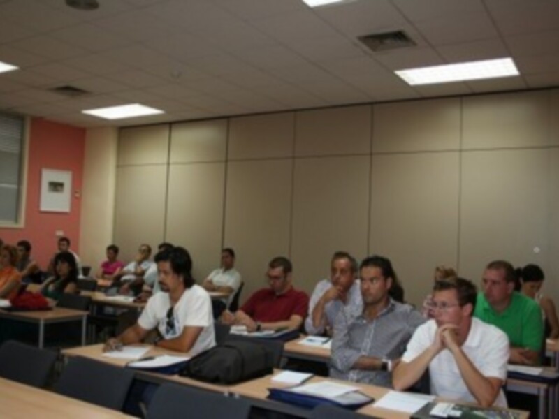 Leonardo Chaves inaugura un curso que analiza la rentabilidad de la inversión publicitaria en el deporte