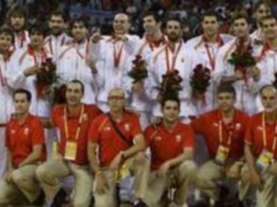 !Plata historica para el baloncesto español !