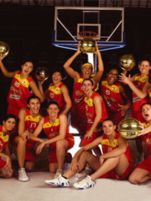 La selección senior femenina llega hoy a España