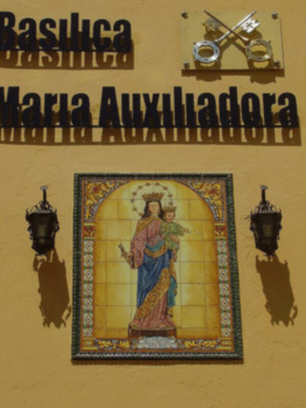 Cultos Extraordinarios en la Casa Salesiana de la Stma. Trinidad, lectura Solemne del Decreto Pontificio de la Basílica de María Auxiliadora.