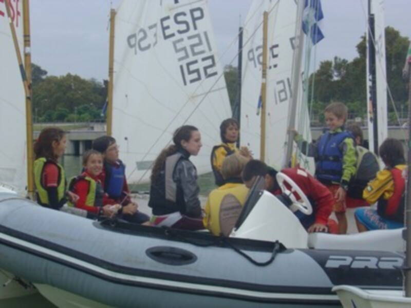 El Trofeo Club Náutico Sevilla de Optimist, entre la capital hispalense y Puerto Real