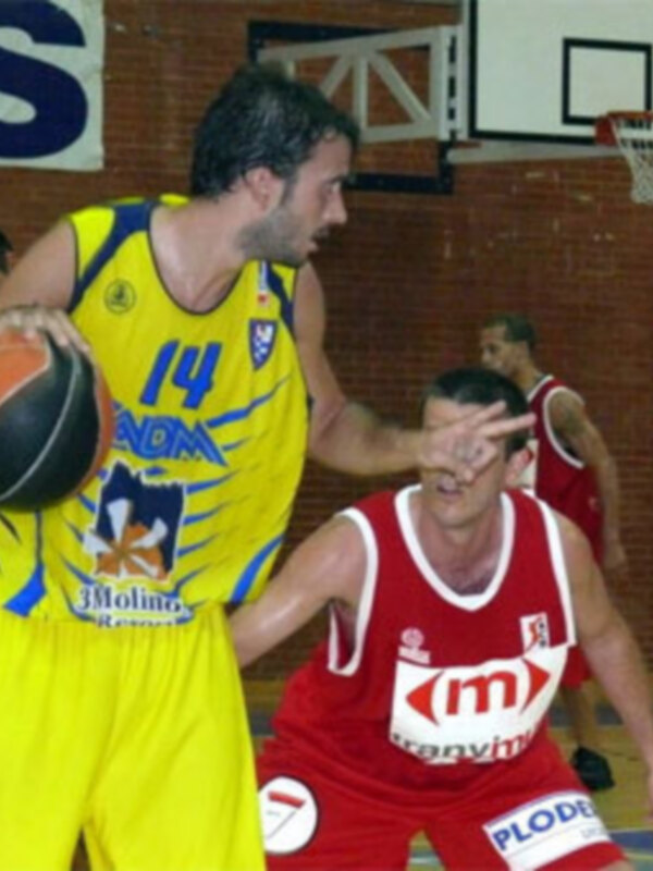 Promobys Tíjola, gran victoria y liderato en la Adecco LEB Bronce
