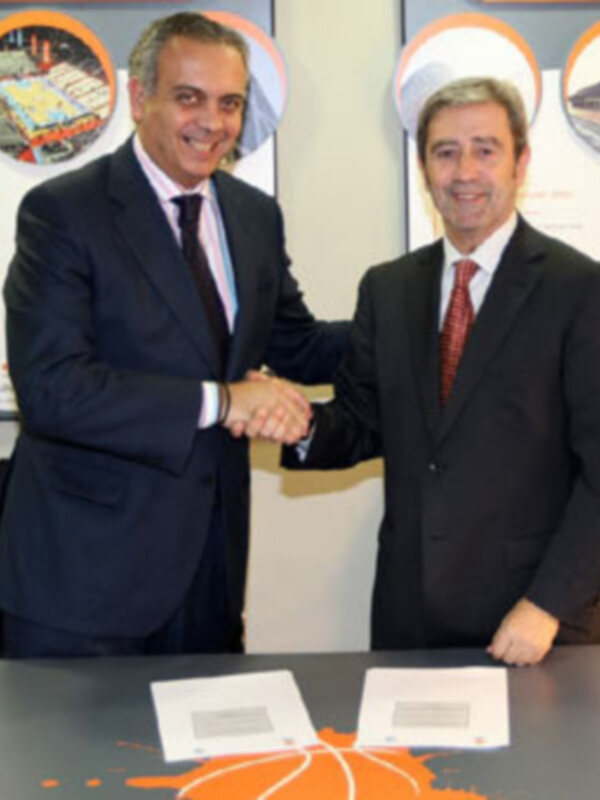 La AEEB concede a José Luis Sáez el Premio Raimundo Saporta
