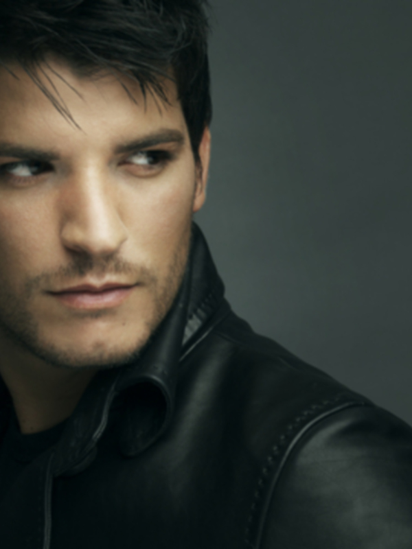 ENTREVISTA AL CANTANTE ANTONIO ROMERO, QUE HABLA EN EXCLUSIVA PARA SEVILLAPRESS.COM.