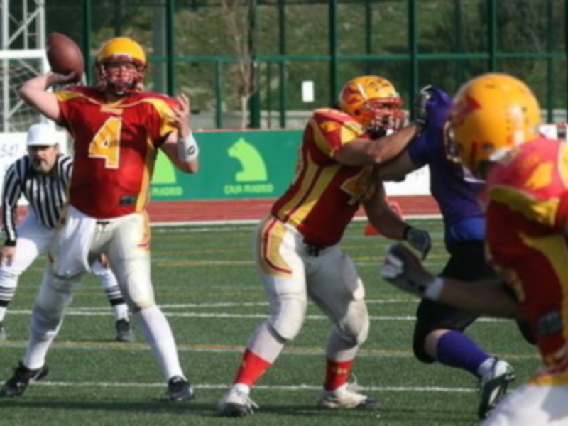 Liga Nacional de Futbol Americano: Victoria agónica de Osos en la Cartuja