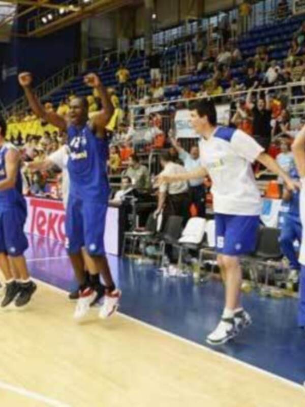 CD Huelva Baloncesto se hace con la última plaza de ascenso a Adecco LEB Plata