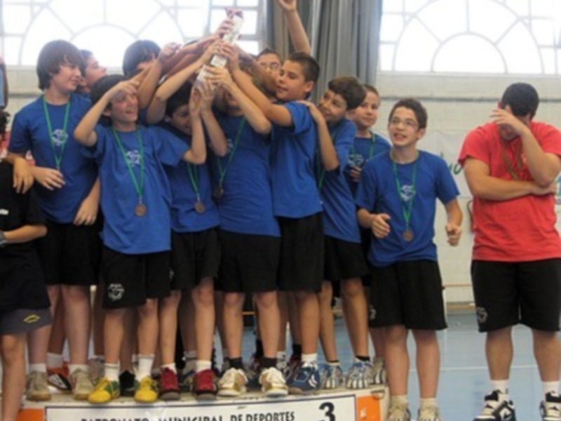 Balonmano: El C D Escolapios Montequinto conquista la medalla de bronce en el Campeonato de Andalucía Alevín