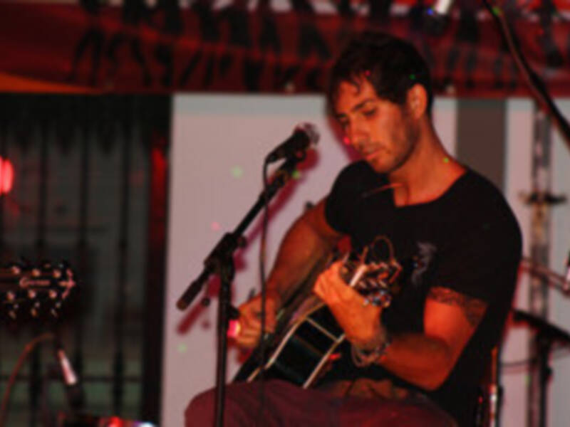 Adam G.B. fue el ganador de la I edición del concurso de jóvenes talentos de la música 2009 en Chipiona 