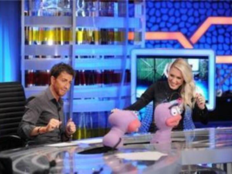 Emilia de Poret visita el plató del hormiguero para presentar su nuevo disco 