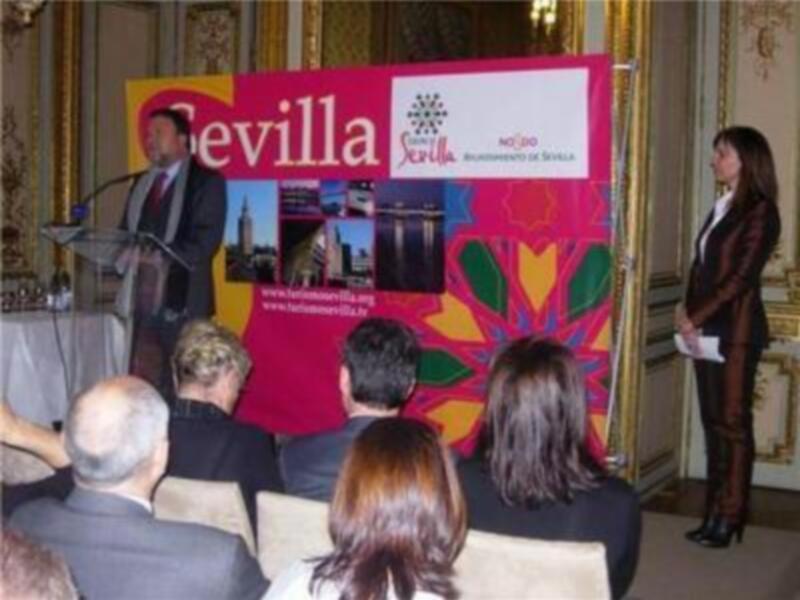 El alcalde de Sevilla presenta en Madrid el programa de eventos que tendrán lugar en la capital hispalense en 2010