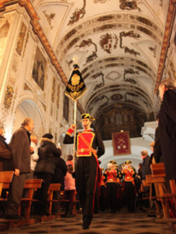 Rotundo éxito del Homenaje a Don Juan Miguel Ortega Ezpeleta en la Basílica de María Auxiliadora de Sevilla.