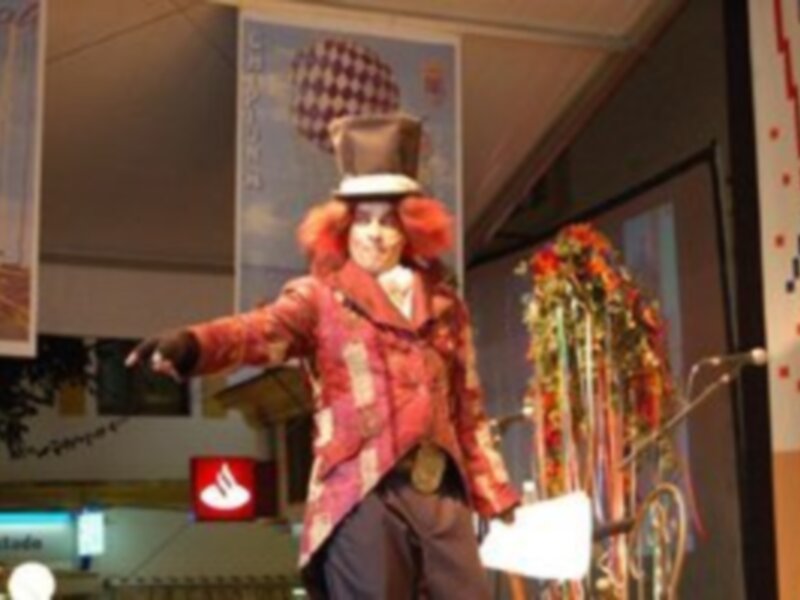 Un pregón dinámico y original abre las puertas de los carnavales de Chipiona 2010