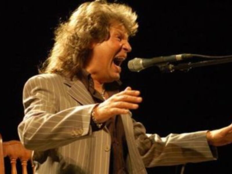 José Mercé, Medalla de Andalucía 2010,ofrece el sabado un concierto en Jerez a beneficio de Haití