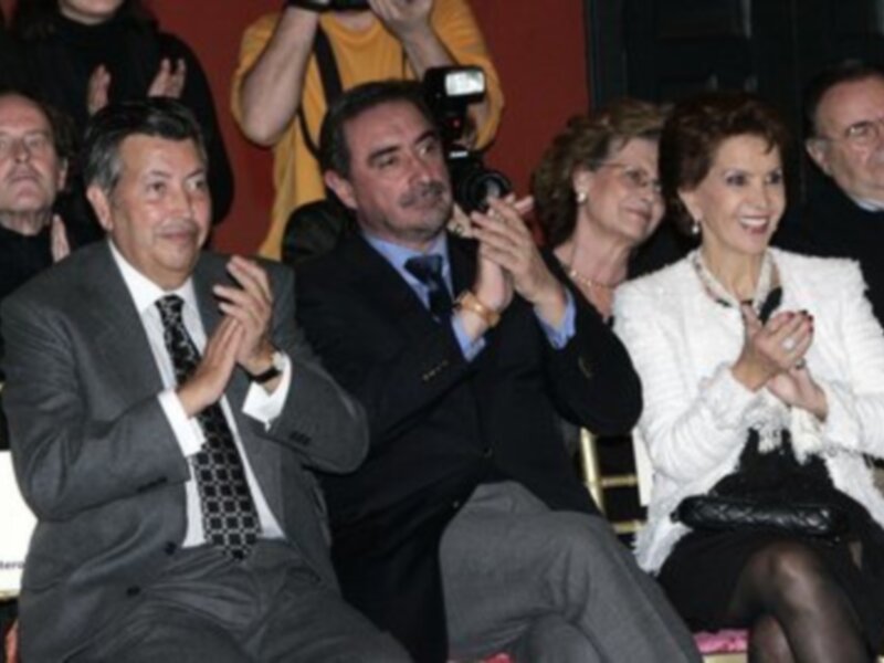 Isabel Pantoja y la Duquesa de Alba en el merecido homenaje a Lina 