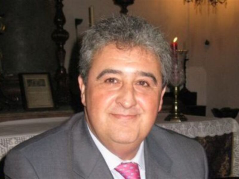 El libro Clave de Mesa de Francisco Rossi,basado en la semana santa de Sevilla, presentado con exito