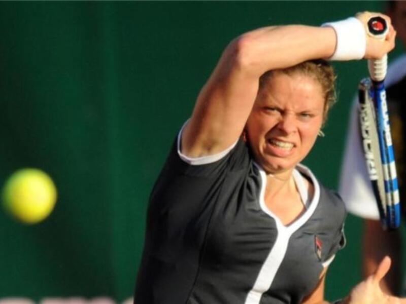 Kim Clijsters gana en un ajustado estreno